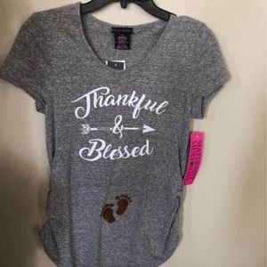 Thankful and blessed pregnancy shirt for women new with tags.